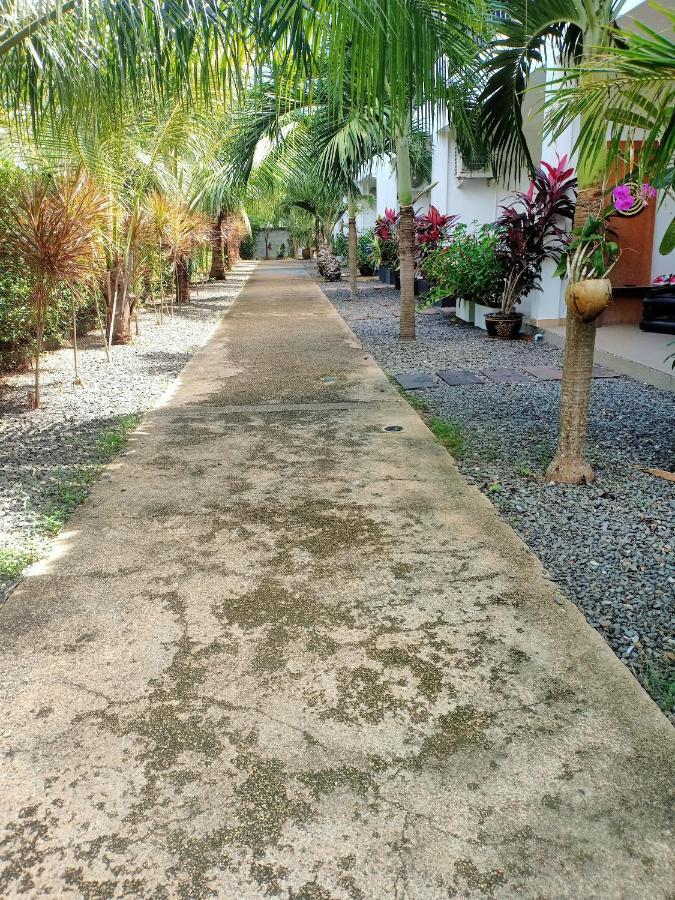 Coconoi Residence Nai Harn Экстерьер фото